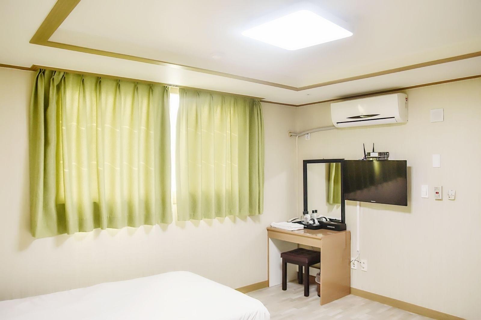 Olle Tourist Hotel Чеджудо Экстерьер фото