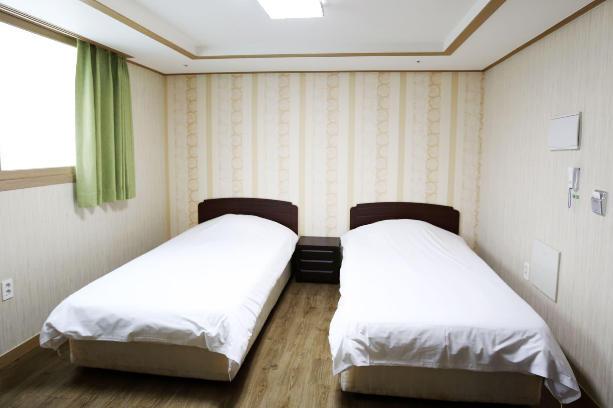 Olle Tourist Hotel Чеджудо Экстерьер фото
