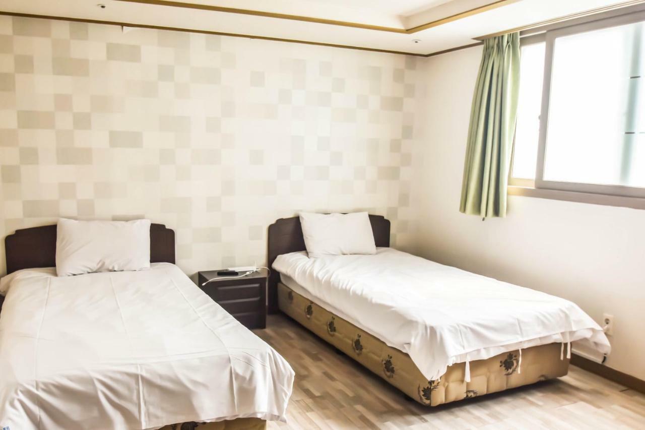 Olle Tourist Hotel Чеджудо Экстерьер фото