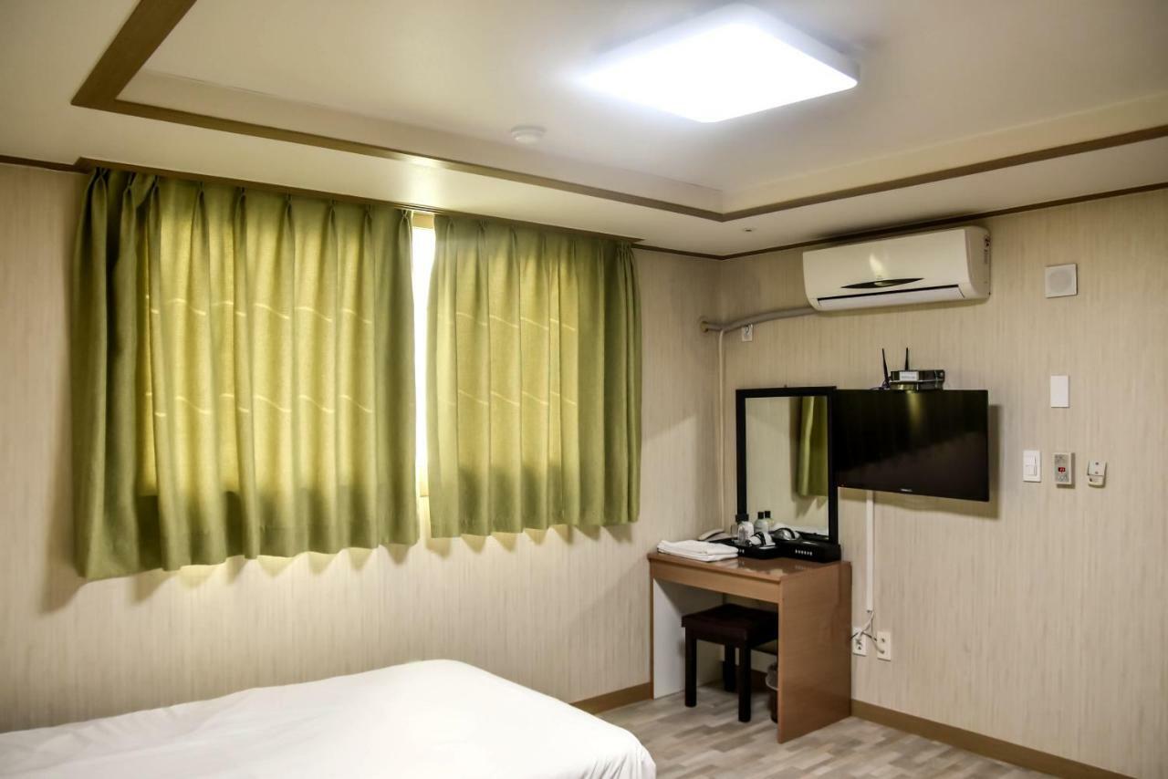 Olle Tourist Hotel Чеджудо Экстерьер фото
